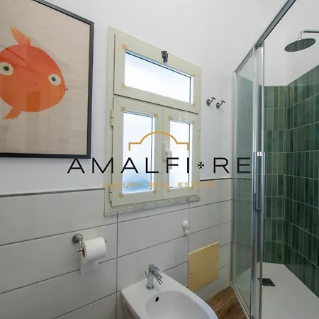 Due Deliziosi Per 8 Persone Centro Di Amalfi