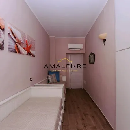 Due Deliziosi Per 8 Persone Centro Di アパート アマルフィ